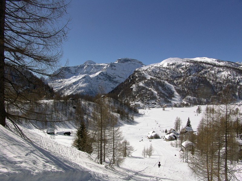 ''Passeggiando sulla neve'' - Baceno