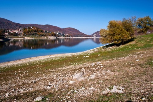 Colle di Tora - La quiete del lago