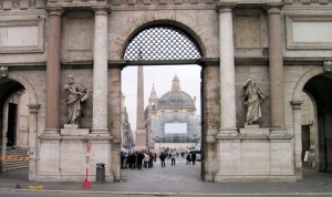 Porta del Popolo la facciata esterna del Michelangelo
