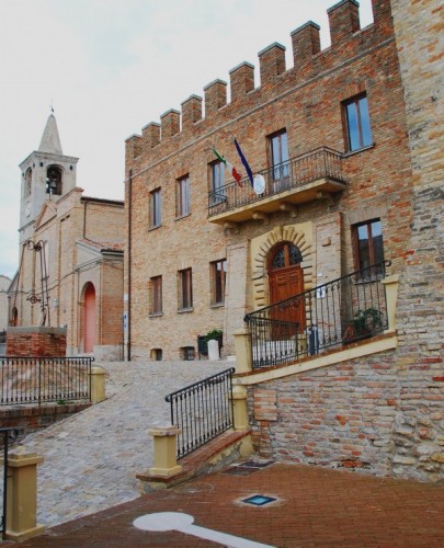 Sant'Angelo in Lizzola - Palazzo Mamiani