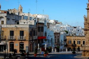Ostuni vista da piazzetta S. Oronzo