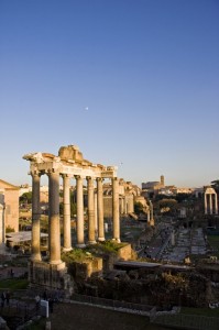 Dal tempio di Saturno al Colosseo