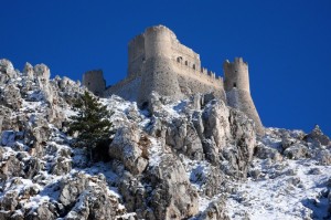 ” La neve e la Rocca ” di Calascio