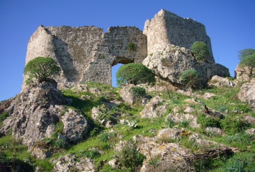 Fiumedinisi - Resti del Castello Belvedere