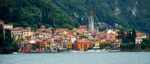 Di fronte….Varenna