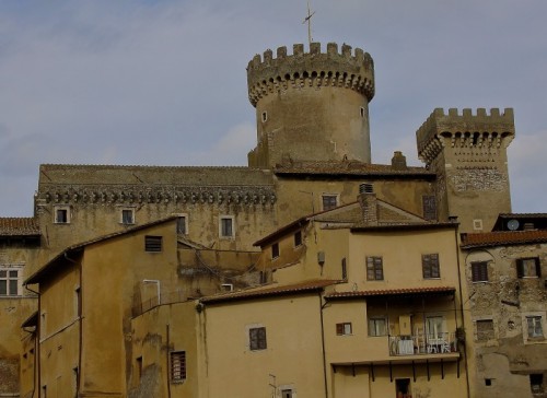 Fiano Romano - Sopra le case il castello