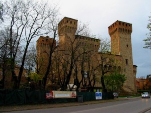 vignola la rocca imponente sul panaro