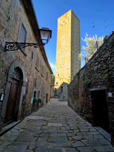 Magliano in Toscana - Torre medioevale
