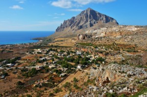 l’assolata estate di custonaci