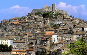 Una fusione tra Rocca e paese