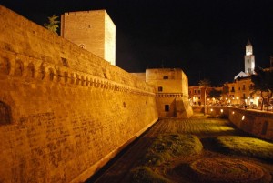il castello Svevo a guardia di “Bari Vecchia”