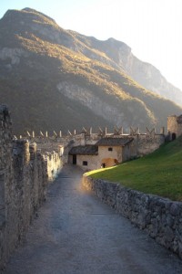 Entrando a Castel Beseno