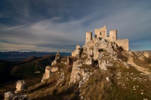 Anche la luna resta ad ammirare