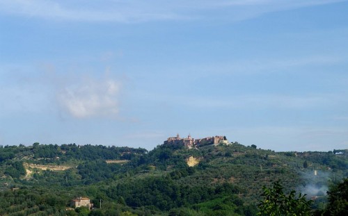 Monteleone d'Orvieto - Monteleone nella sua campagna Monteleone d'Orvieto - Monteleone nella sua campagna