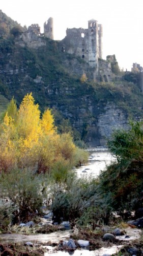 Dolceacqua - resti del castello 