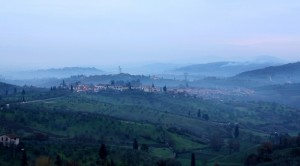 foschia sulle colline pratesi