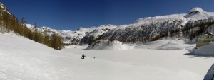 Lago, neve e ghiaccio.