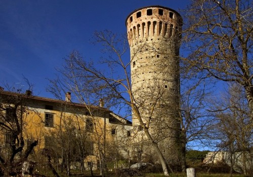 Priero - Una bella torre nel blu del cielo Priero - Una bella torre nel blu del cielo