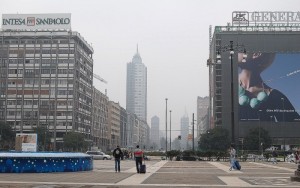 Fuori dalla stazione.