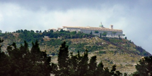 Cassino - L'abbazia di Montecassino vista dal pullman