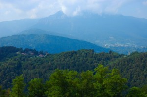 tra due laghi