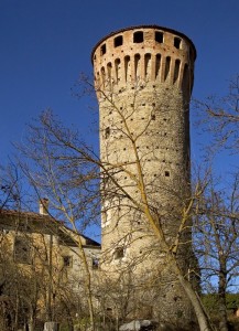 “Ecco fra i rami una torre. E che torre!”