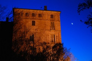 La luna e il castello