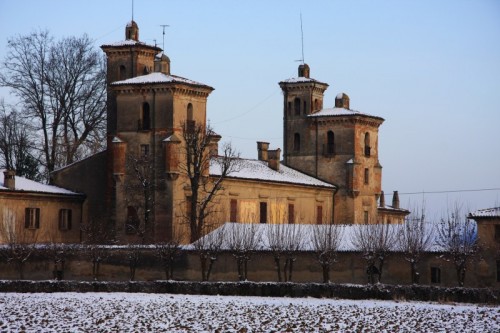 Casteldidone - castello imbiancato