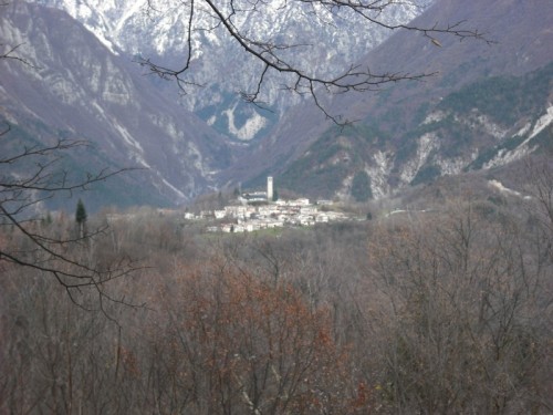 Lusevera - Vedronza dalla panoramica di Villanova delle Grotte Lusevera - Vedronza dalla panoramica di Villanova delle Grotte