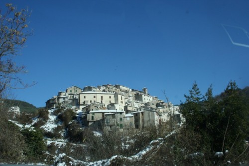 Pozzaglia Sabina - una spolverata di neve sul paesino di Pozzaglia S.