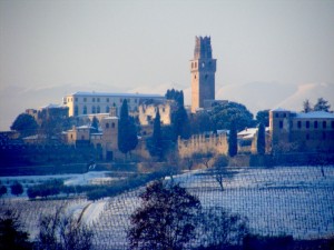 Castello San Salvatore in veste invernale