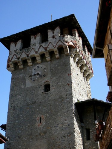 Lanzo Torinese - LA TORRE DI AYMONE DI CHALLANT 