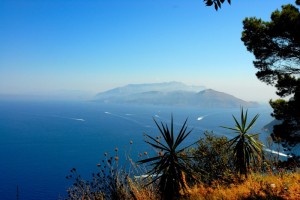 Vista del Mare dai giardini del castello aragonese