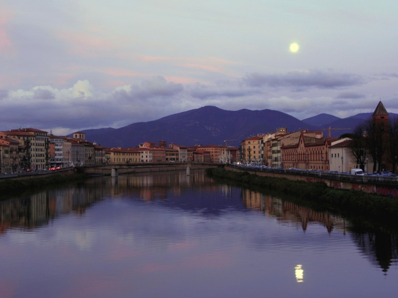 ''Quando la Luna sorge al tramonto del sole'' - Pisa