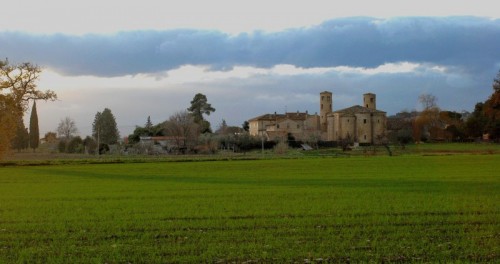 Corridonia - Corridonia- panorama dell' abitato e abbazia di San Claudio