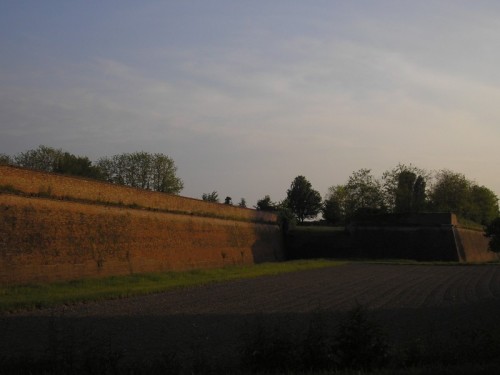 Sabbioneta - le mura fortificate di sabbioneta