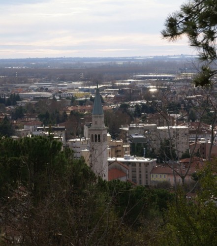 Monfalcone - un pò di sole dopo la pioggia a Monfalcone Monfalcone - un pò di sole dopo la pioggia a Monfalcone