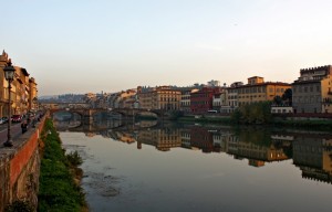 Firenze al tramonto si colora di poesia