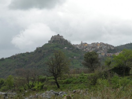 Castiglione di Sicilia - Panorama di Castiglione dalla Valle dell'Alcantara