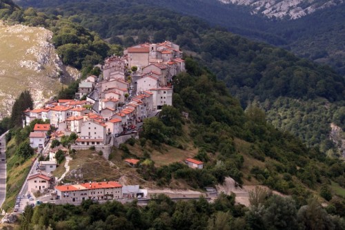 Opi - Veduta di Opi 2 Opi - Veduta di Opi 2