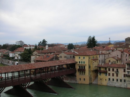 Bassano del Grappa - Bassano del Grappa - Vista sul Ponte degli Alpini dal Castello