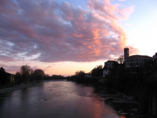 Vaprio d'Adda - Incendio sul fiume Vaprio d'Adda - Incendio sul fiume