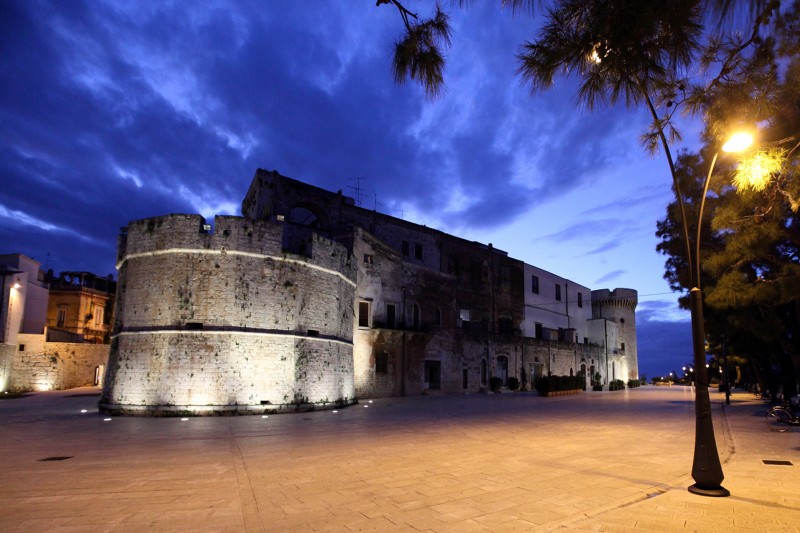 ''Tramonto sotto il castello'' - Conversano