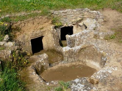 Alghero - Tomba prenuragica nella necropoli Anghelu Ruju