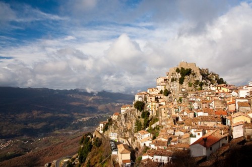 Cervara di Roma - Il paese dei Benedettini Cervara di Roma - Il paese dei Benedettini