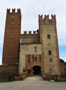 Interno del Castello di Villafranca