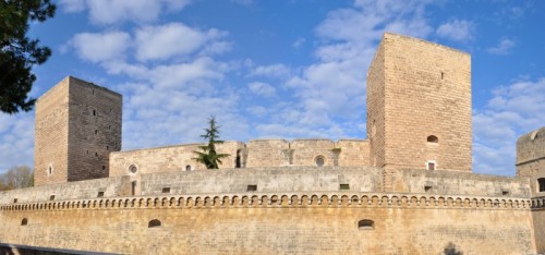 Bari - Le torri si confrontano... Bari - Le torri si confrontano...