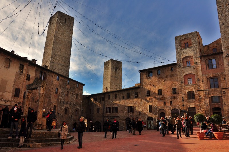 ''Piazza della Cisterna'' - San Gimignano