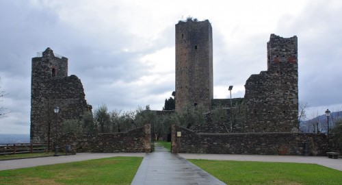 Serravalle Pistoiese - la rocca nuova Serravalle Pistoiese - la rocca nuova