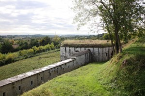 architettura militare: caponiera e mura esterne di Forte Ardietti